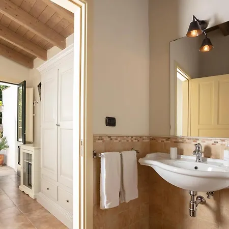 Don Alfonso Dimora D'Epoca Bed & Breakfast Racale Room photo